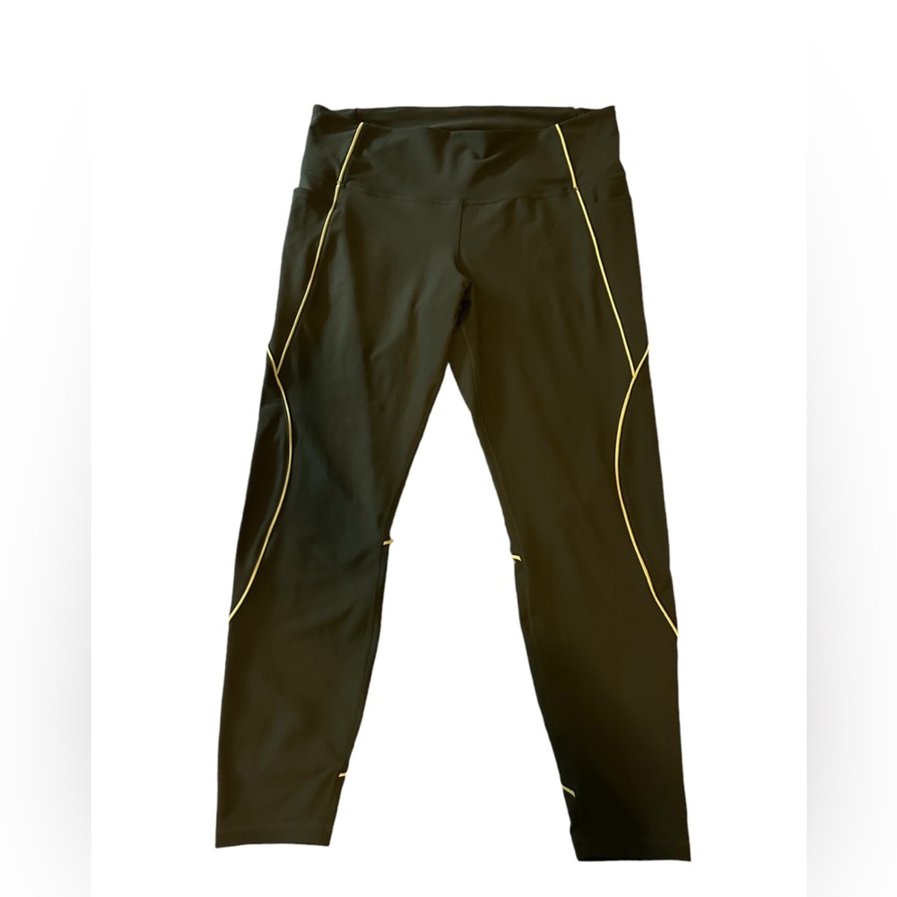 Old Navy High-Rise Go Dry leggings, dark green & light green piping and pockets